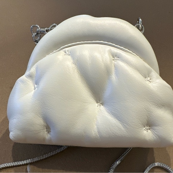 Kate Spade Shade Quilted Mini Cloud Crossbody New Cream Pearlized Smooth - Picture 4 of 7